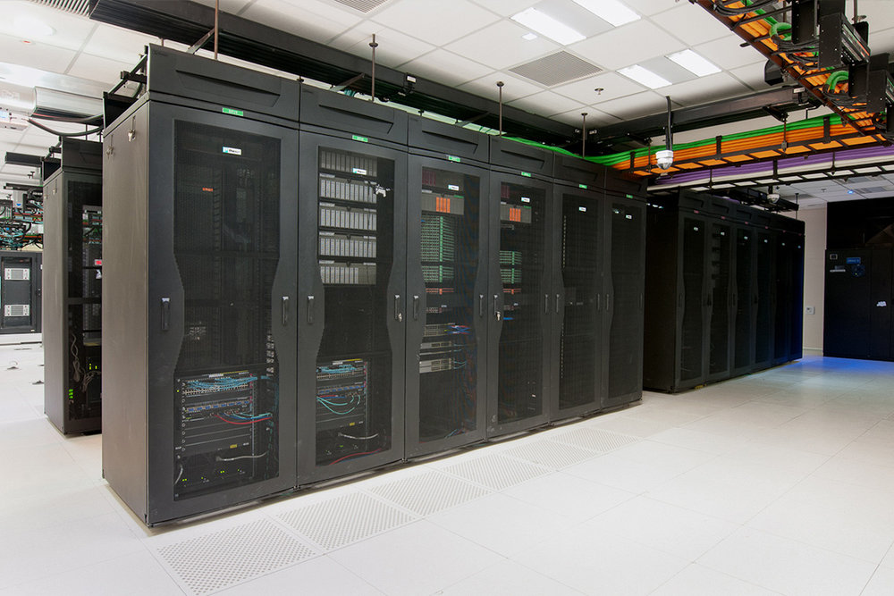 19" 24-Port 10/100/1000T 802.3at POE + 2-Port 1000X SFP Unmanaged Gigabit Ethernet Switch (220W)