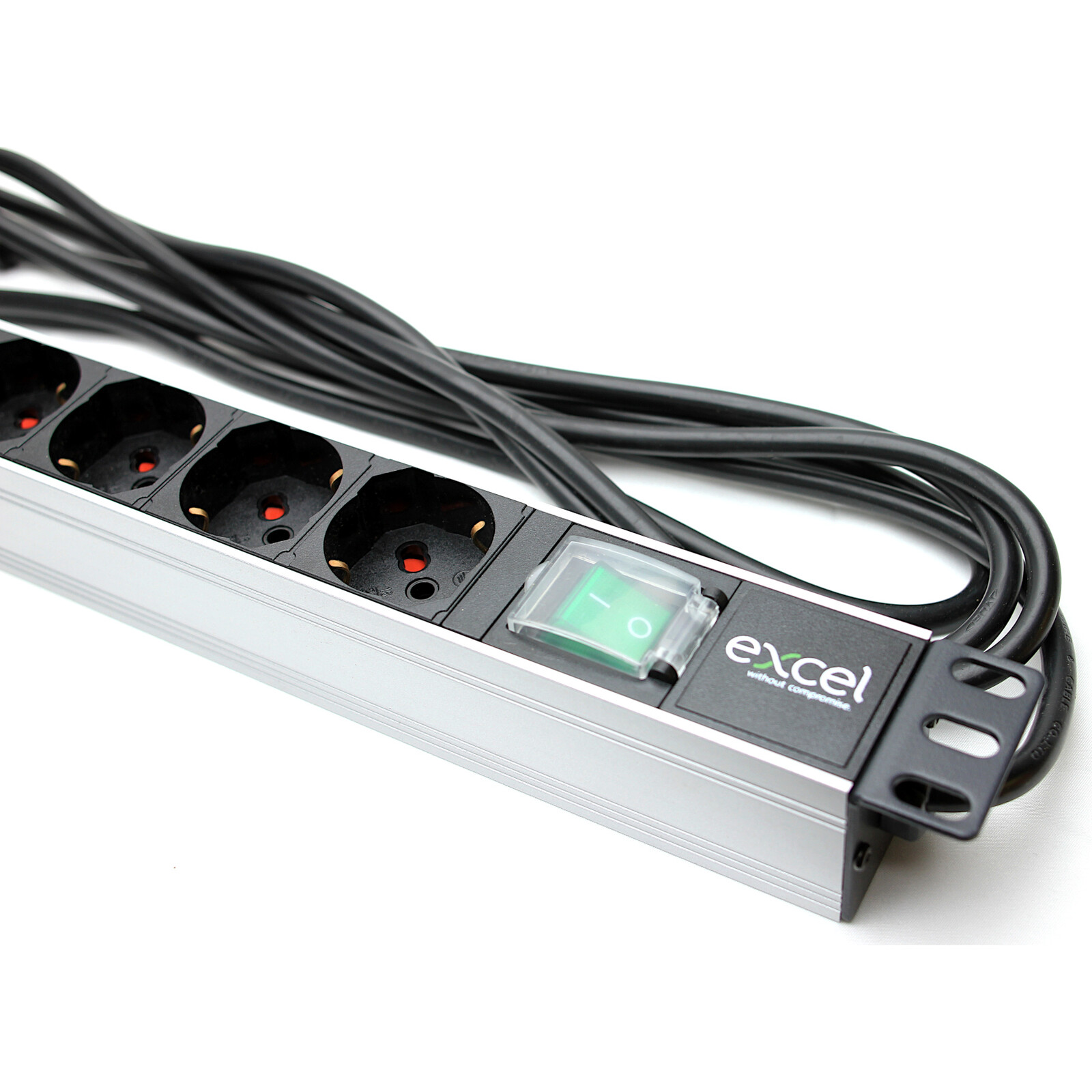 Excel 6 Way Horiz PDU 6x ITN Socket Passive 16A ITN Plug Switched